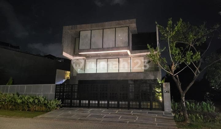 For Sale Exclusive Full Furnish Modern House PIK 1