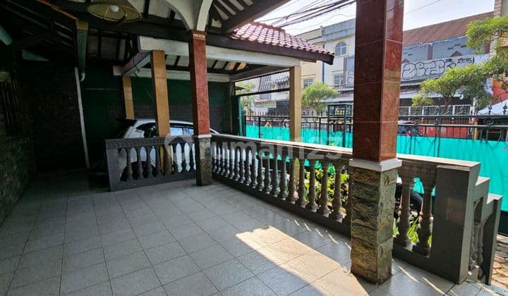 Depok Kartini. Raya 1 Lantai Bsgus