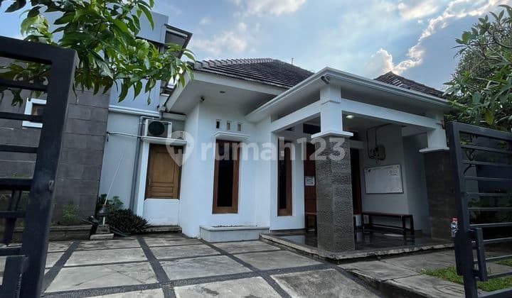 Dijual Rumah Luas di Stonen Gajahmungkur Semarang