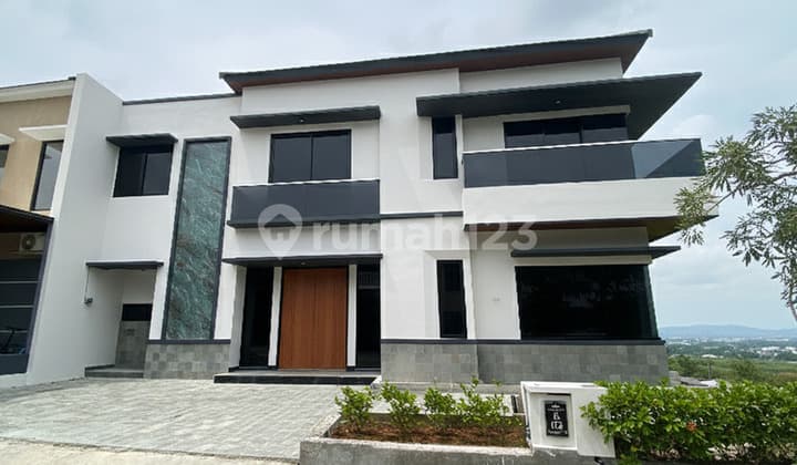 For Sale 2-Story Furnished House at Pandanaran Hill, Tembalang, Semarang