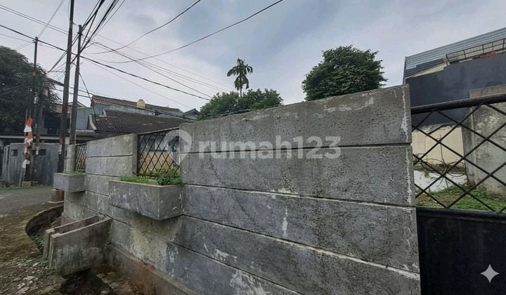 Land for Sale in DPR Complex