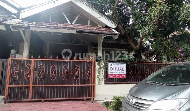 House for Quick Sale in Bintaro Sector 5