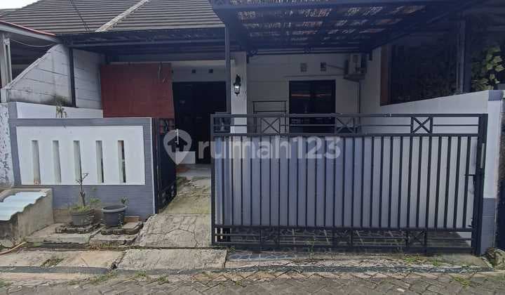 Dijual Rumah di Jati Sari. Akses One Gate. Siap Huni
