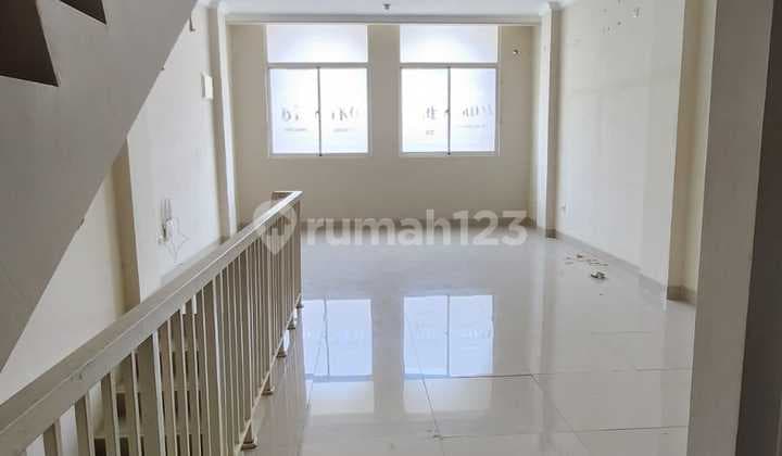 Ruko 2,5lt di Bekasi Selatan. Siap Huni. Cocok Untuk Kantor