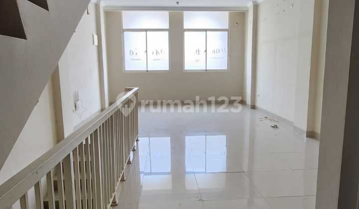 Ruko 2,5lt di Bekasi Selatan. Siap Huni. Cocok Untuk Kantor