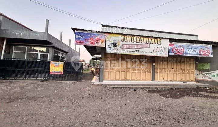 Bangunan Toko Rumah Tanah Di Jl Klayan Cirebon