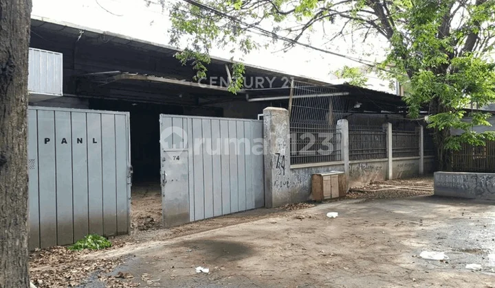 Translation: Strategic Warehouse Location on Jl Ahmad Yani, Cirebon City Translation: Strategic Warehouse Location on Jl Ahmad Yani, Cirebon City