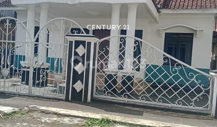 Rumah Tinggal Desa Cirendang Kuningan Jawa Barat