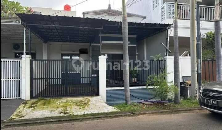 Dijual Rumah Di Cluster Aralia, Harapan Indah, Bekasi