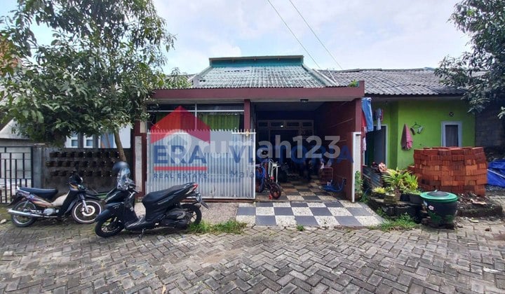 Dijual, Rumah di Perumahan Dekat Tol Kota Malang