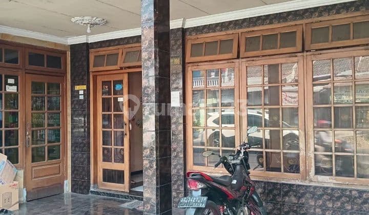 Dijual kos kosan aktif 3 lantai full penghuni, lowokwaru