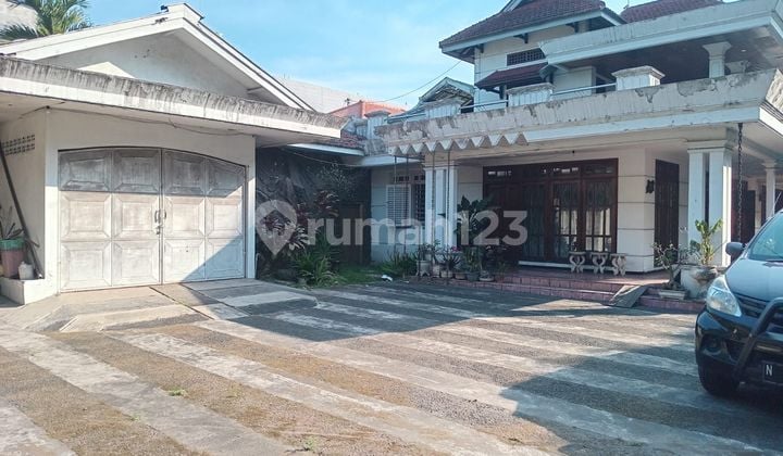 Rumah SHM 2 Lantai di Jalan cipto kondisi Bagus