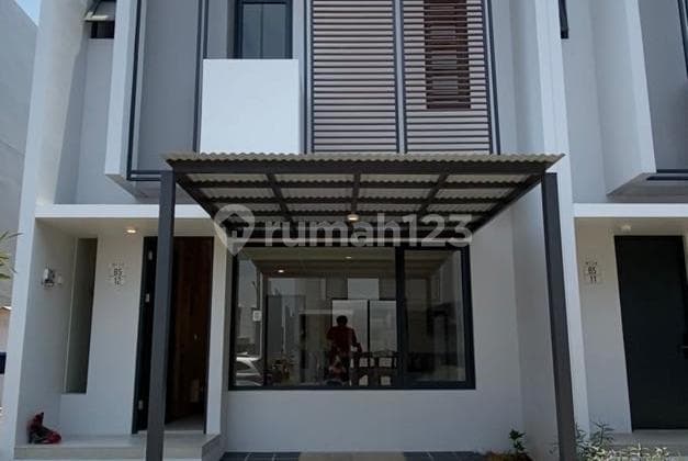 Rumah Modern 2 Lantai di Dalam Cluster Lokasi BSD Tangerang