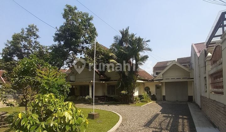 Rumah SHM 2 Lantai kondisi Bagus nol jalan raya