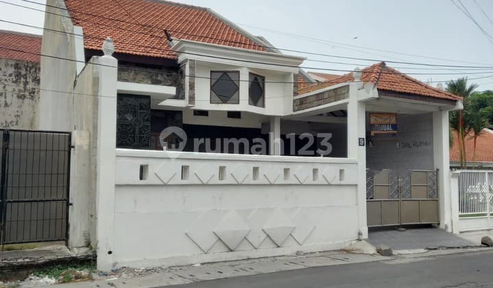 Rumah Shm Kondisi Bagus Di Dekat Kampus Its