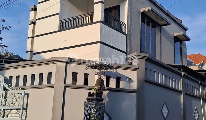 Rumah Minimalis 2 Lantai Jalan Karang Sari Denpasar Barat Bali