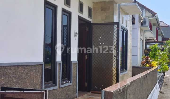 Rumah One Gate System Jalan Gunung Soputan Padangsambian Denpasar Bali