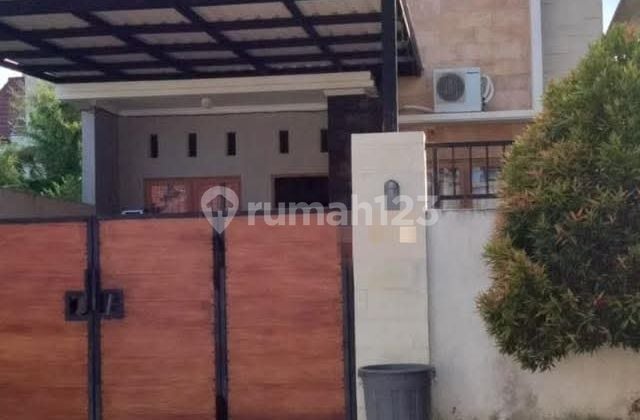 Renon Tukad Badung 2-Story House Semi-Furnished 3 Ensuite Bathrooms All
