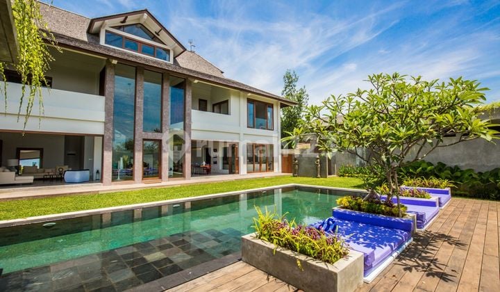 Villa Delfino Padanggalak Sanur Ketewel Gianyar Bali