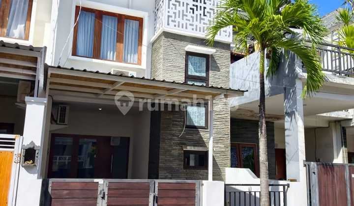Antasura House, North Peguyangan Kangin Area, North Denpasar, Minimalist 2-Story Semi-Furnished