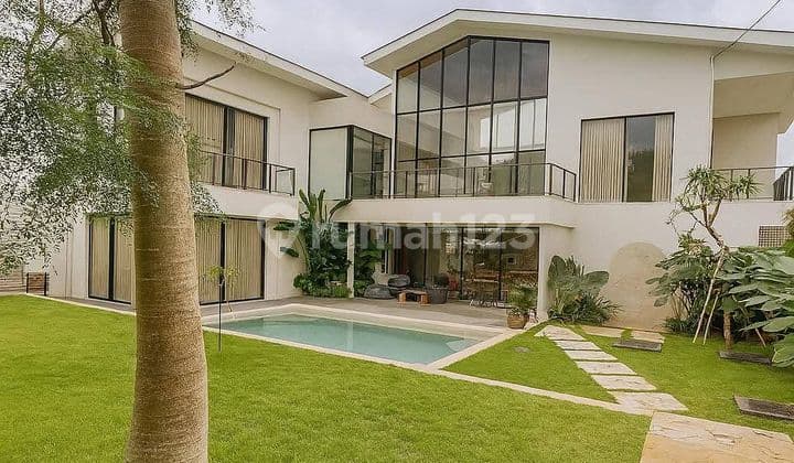 Ready For Sale 4 B R Beautyfull Villa In Pererenan Bali
