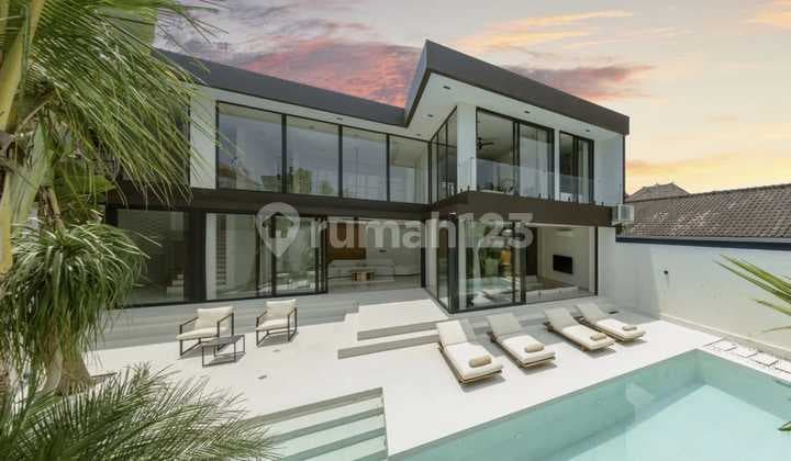Ready For Rent Beautyfull Modern 4 B R Villa In Seminyak Bali
