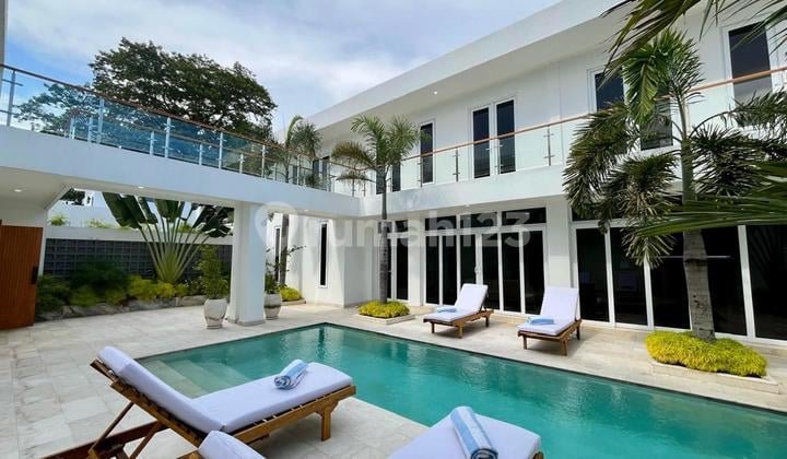Luxurious and Beautiful 4 Bedroom Villa for Rent in Tumbak Bayuh, Bali