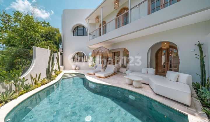 Ready For Yearly Rent 5 B R Beautyfull Villa In Canggu Bali
