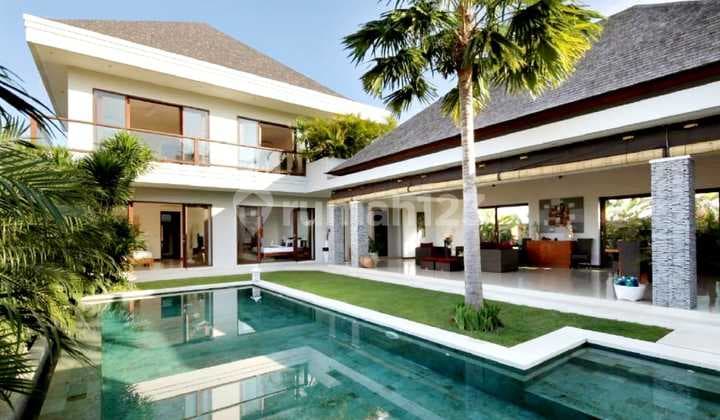 Villa Cantik Siap Huni Di Batu Bolong Canggu Bali
