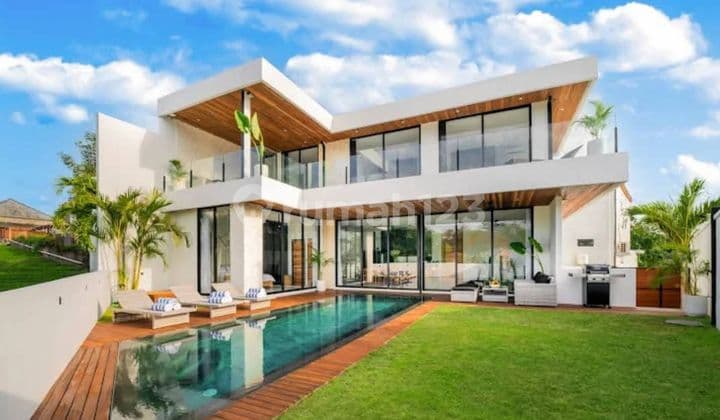 Beautyfull And Luxury 5 B R Villa Ready For Rent In Canggu