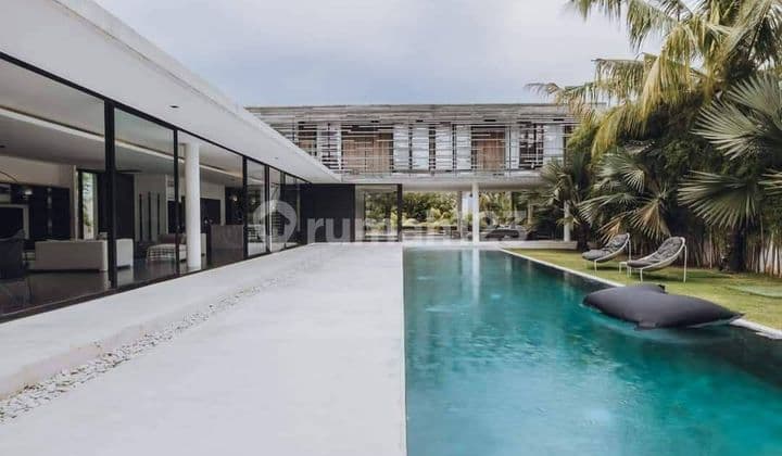 Luxury Villa Ready For Rent Or Leasehold In Berawa Canggu Bali