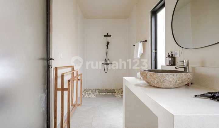 Ready For Rent: Beautiful 5-Bedroom Villa in Canggu, Bali