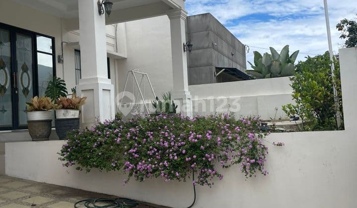 Beautiful Cool Furnished House for Rent in Setiabudi Regency Bandung