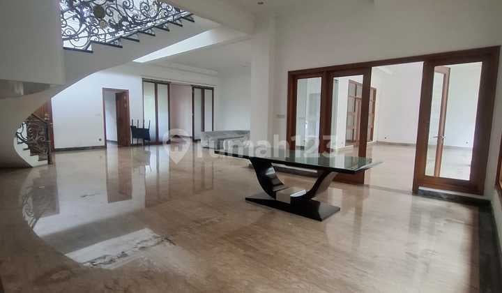Rumah Luas Nyaman Strategis di Dadali Garuda Sayap Paskal Bandung
