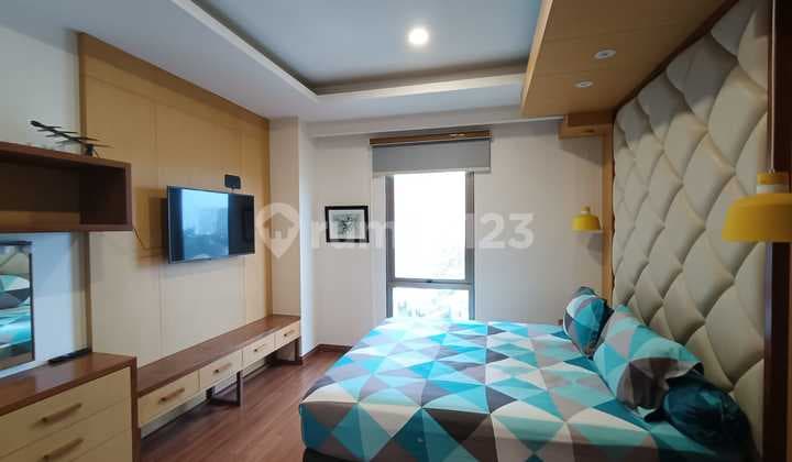 For Rent 3 BR Apartment with Private Lift at Hegarmanah Residence Bandung