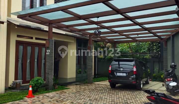 Rumah Mewah 3,5 Lt Nice View Kolam Renang Furnish di Ciumbuleuit