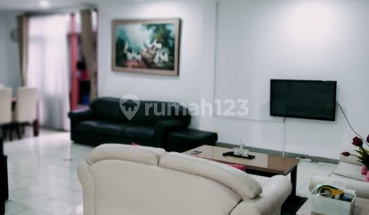 Rumah Taman Luas Strategis di Sukamulya Pasteur Bandung Kota