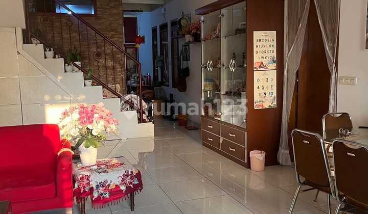 Rumah Semi Furnish 2 Lantai di Taman Kopo Indah 2 Bandung
