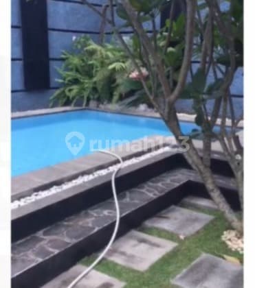 Cozy House with Swimming Pool in Cibaligo Permai, Parongpong, Bandung