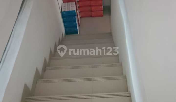Jual Ruko Murah 3 Lantai di Komp Nuansa Indah Terusan Buah Batu