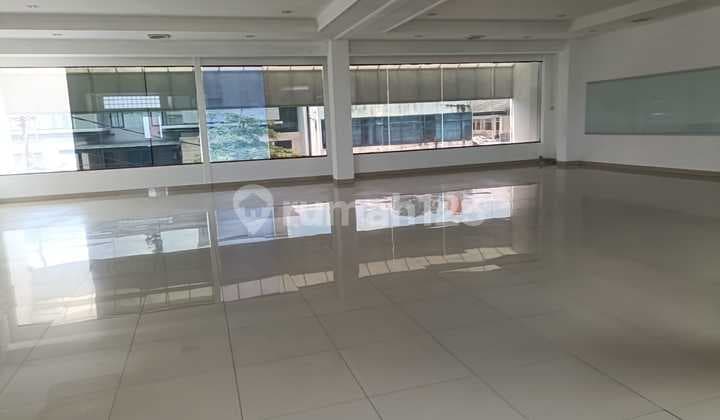 Sewa Gedung Kantor Gudang 3 Lantai di Geger Kalong Bandung
