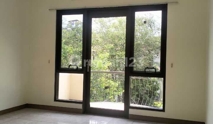 Sewa Rumah 2 Lantai di Wangsa Kota Baru Parahyangan Bandung