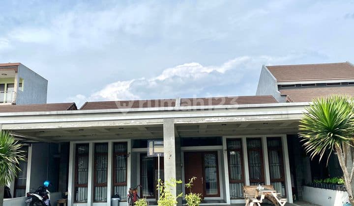 Selling Semi-Furnished House in Cherry Field Cluster, Buah Batu, Bandung