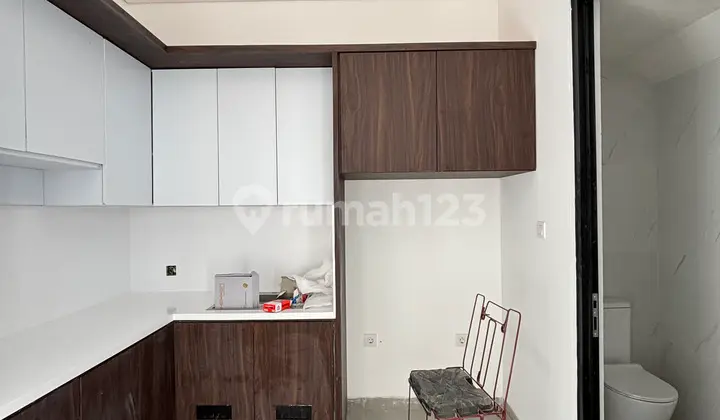 Rumah Mewah Modern Tropis 4 Kamar Tidur Siap Huni Dalung Dekat Kerobokan dan Canggu