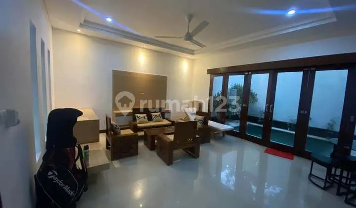 Rumah Siap Huni 3+1 KT dengan Kolam Renang di Tukad Balian Sanur Denpasar Selatan