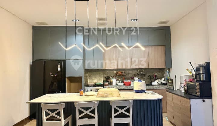 RUMAH DEKAT TOL JATIWARNA DALAM KOMPLEK NYAMAN SEMI FURNISHED