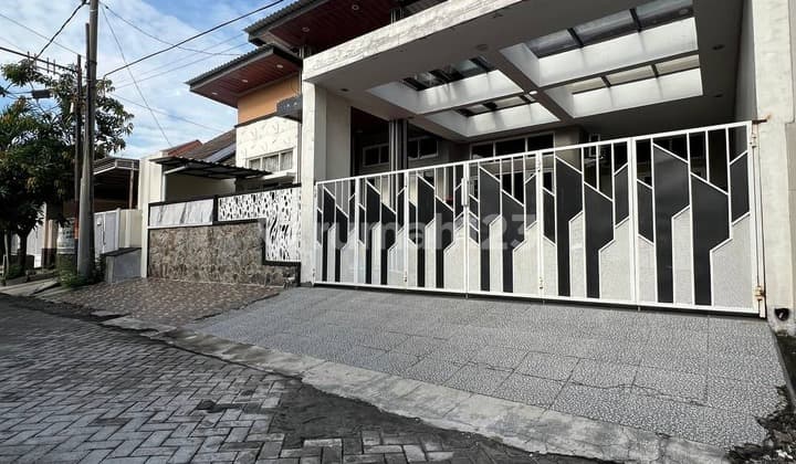 DIJUAL RUMAH DENGAN LOKASI PREMIUM DI WARU SIDOARJO