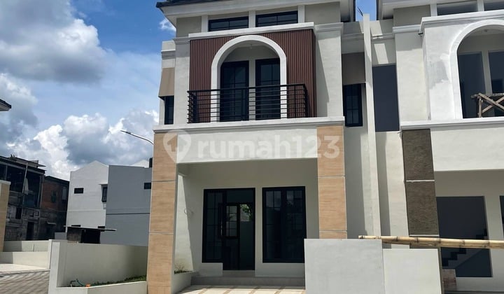 Rumah Modern Ala Villa 2 Lantai Dekat Jatim Park 3 dan Bns di Junrejo Kota Batu