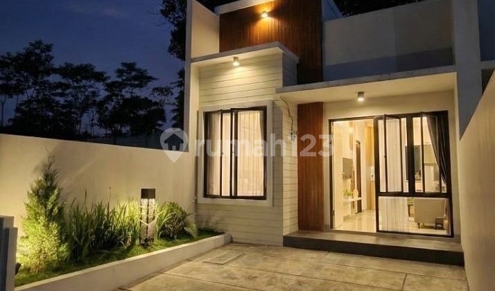 Dijual Rumah Minimalis Modern Dekat Exit Tol Madyopuro di Cemorokandang Kota Malang
