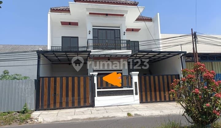 DIJUAL RUMAH MEWAH BARU DI DOUBLE ROAD SEKARPURO MALANG